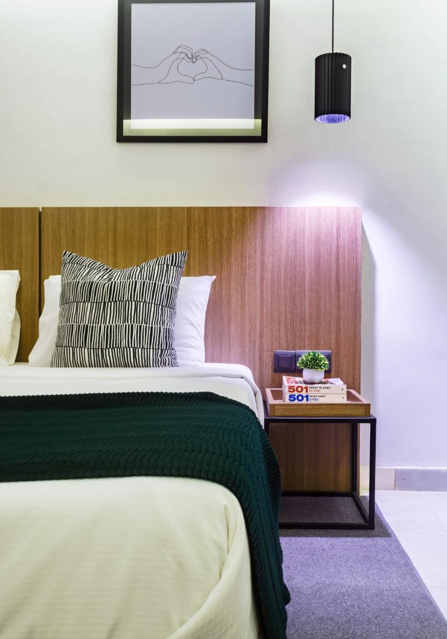 เดอะ โบโรช์ ลากอส Hotel เลกกี ภายนอก รูปภาพ